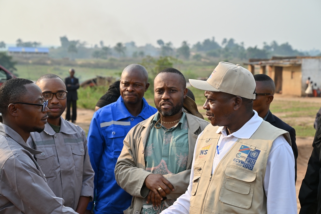 Le Gouverneur de la province du Kasaï Central en visite au site de Katende: un encouragement pour LATENBA et pour la province